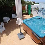 Semesterbostad Buganvilla Molino Tinajo