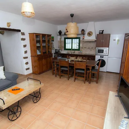 Buganvilla Molino بيت للعطل